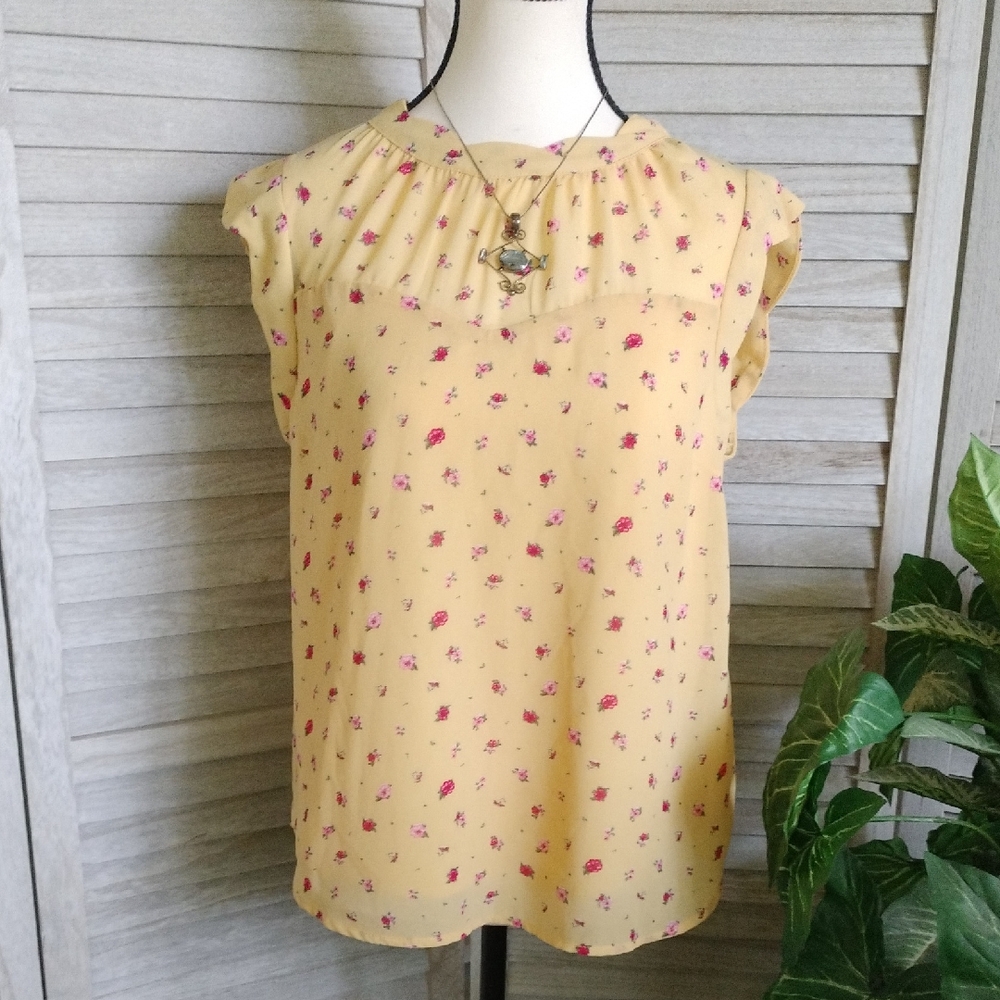 ⚜️ Monteau Sleeveless Floral Blouse